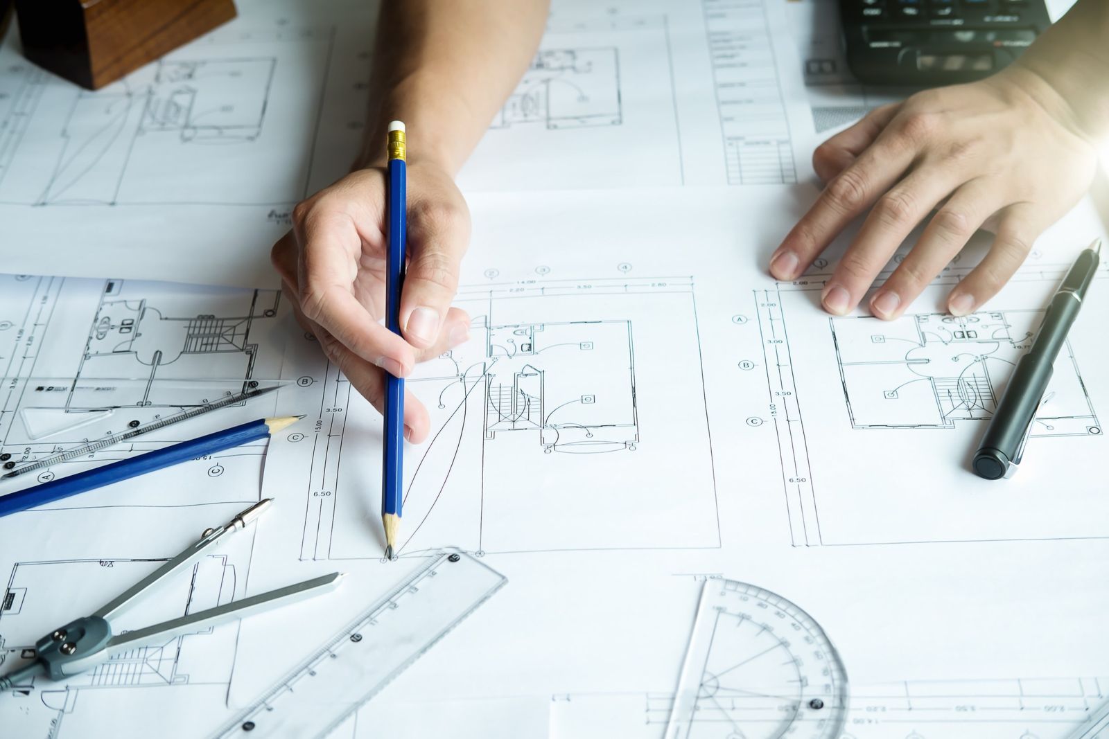 Sopralluogo e rilievo misure di un interior designer a Torino